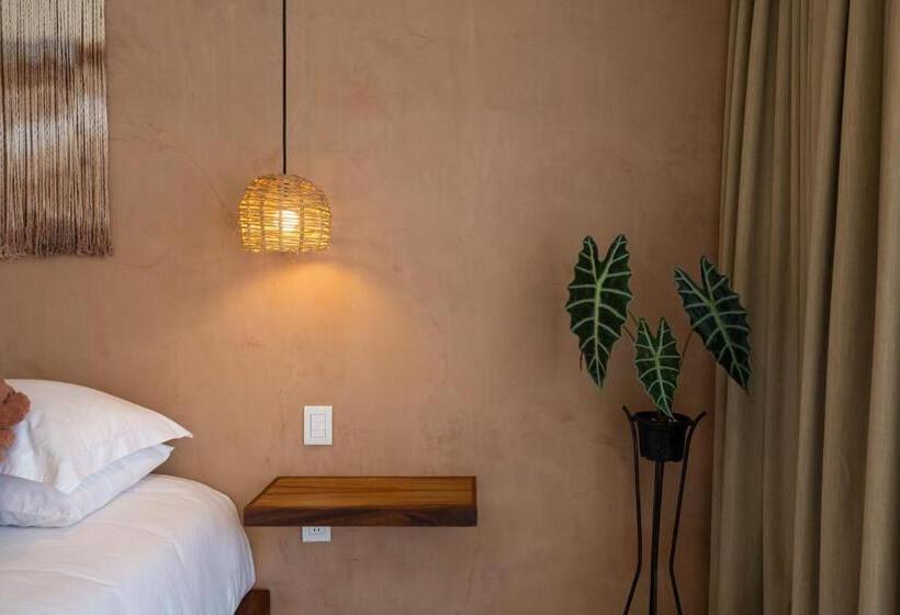 Номер Стандарт Вид на Бассейн, Casa Bicachi Adults Only