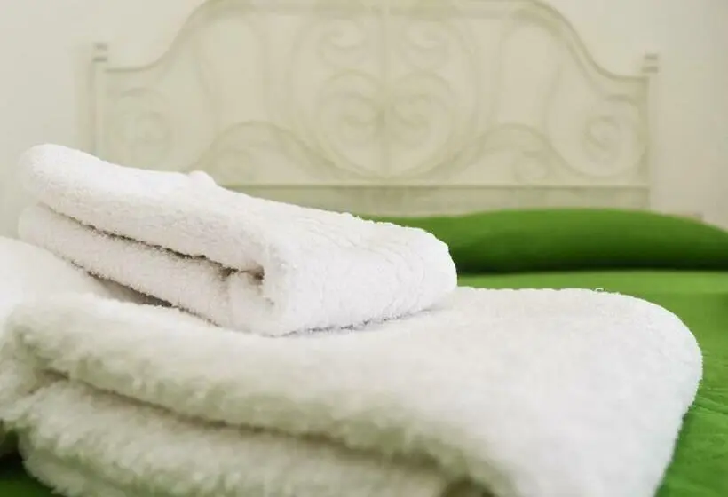 スタンダードルーム, Bed & Breakfast Domus Pepe Scalea