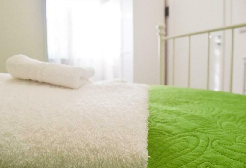 اتاق استاندارد, Bed & Breakfast Domus Pepe Scalea