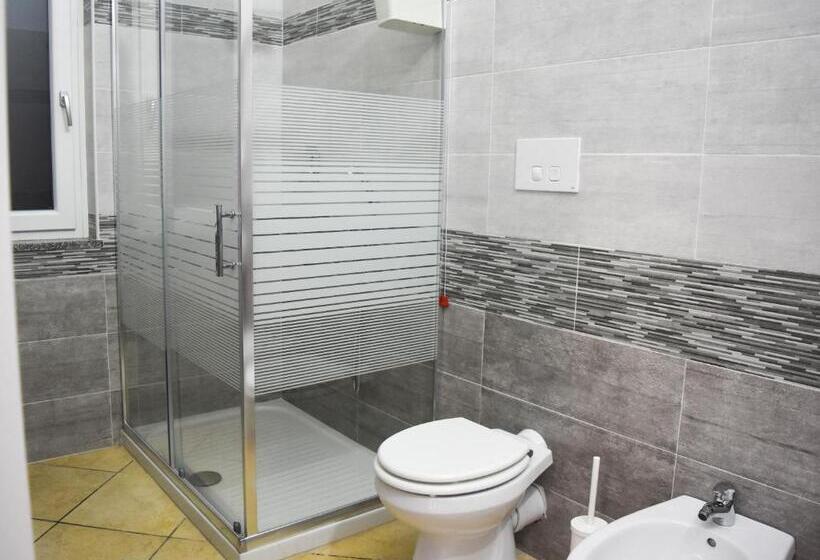 اتاق استاندارد سه نفره, Bed & Breakfast Domus Pepe Scalea