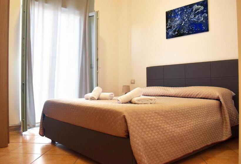 اتاق راحتی سه تخته, Bed & Breakfast Domus Pepe Scalea