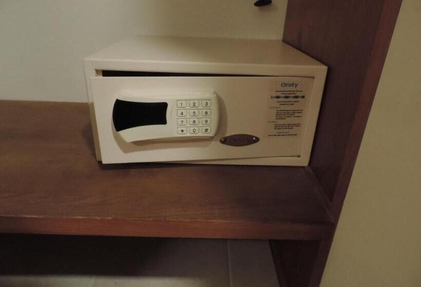 اتاق لوکس با بالکن, Costa Balena Piscina Aquecida Coberta