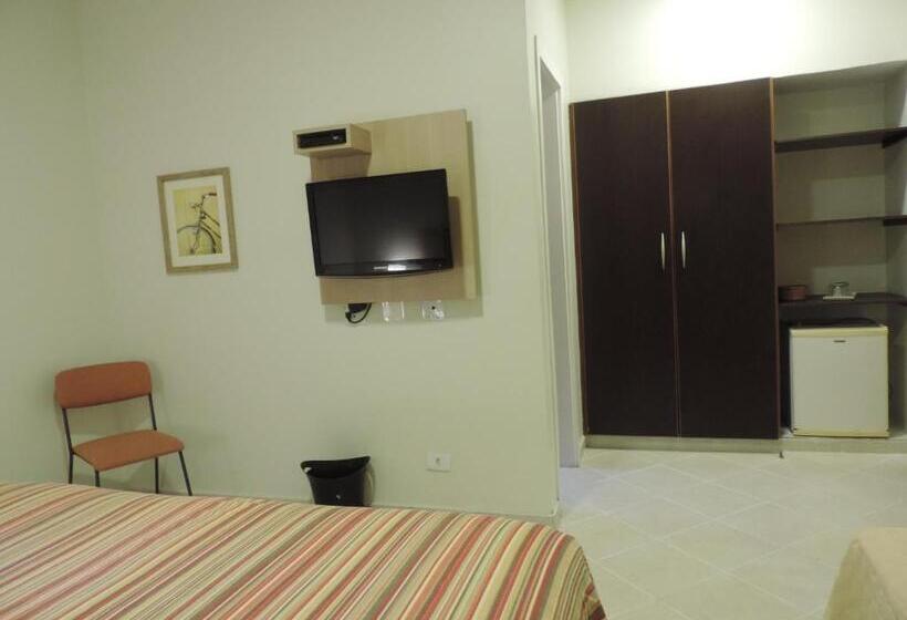 اتاق لوکس سه تخته, Costa Balena Piscina Aquecida Coberta