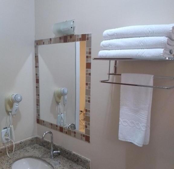 اتاق لوکس سه تخته, Costa Balena Piscina Aquecida Coberta