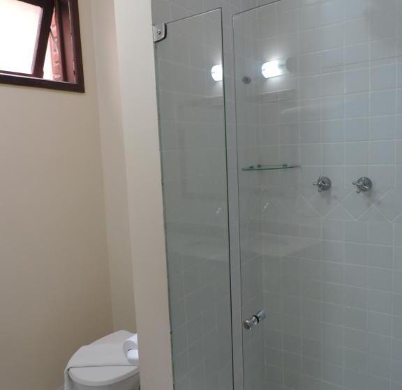 سوییت, Costa Balena Piscina Aquecida Coberta