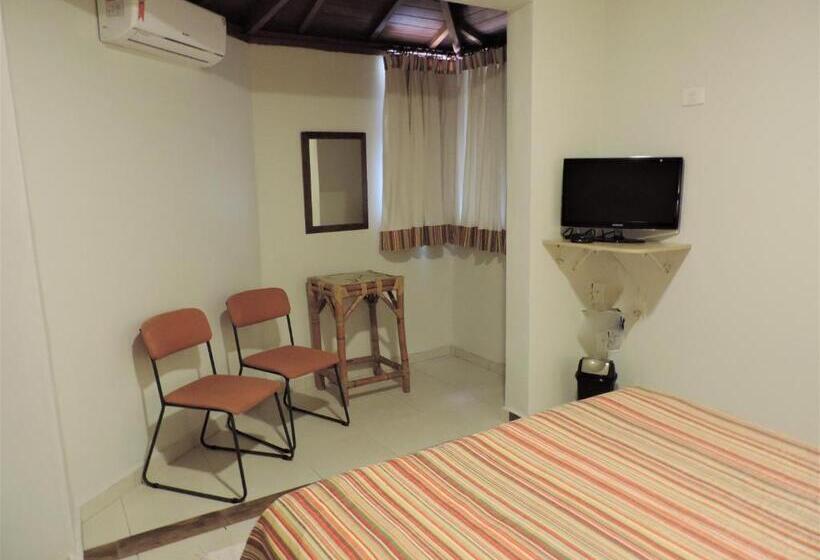 سوییت, Costa Balena Piscina Aquecida Coberta