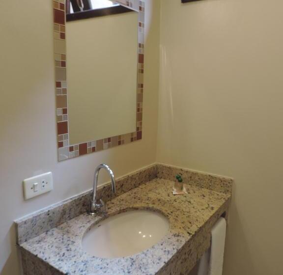 سوییت, Costa Balena Piscina Aquecida Coberta