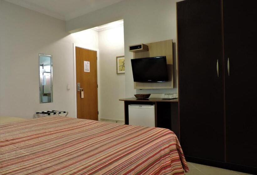 اتاق لوکس سه تخته, Costa Balena Piscina Aquecida Coberta