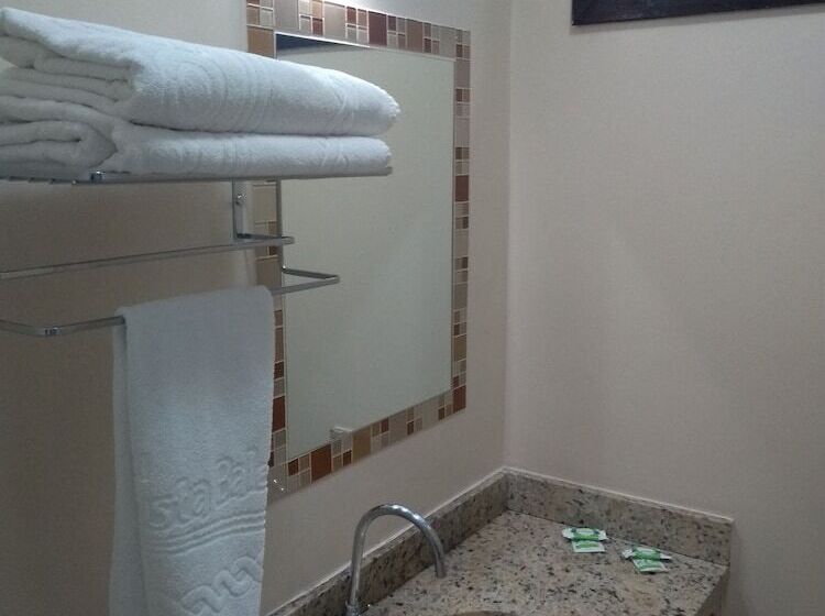 سوییت, Costa Balena Piscina Aquecida Coberta