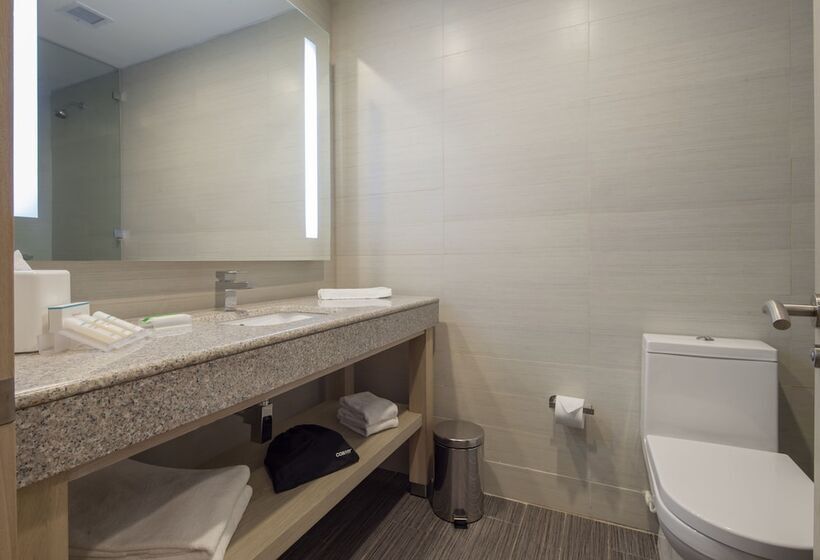 اتاق لوکس, Hilton Garden Inn Barranquilla