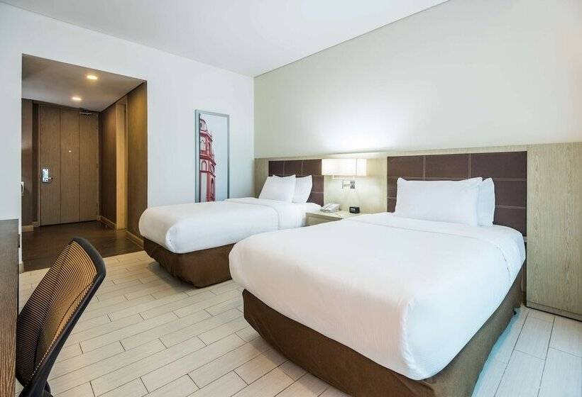 Номер Deluxe, Hilton Garden Inn Barranquilla