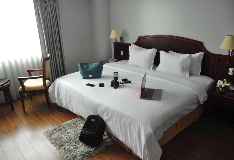 이그제큐티브 룸, Kingdom