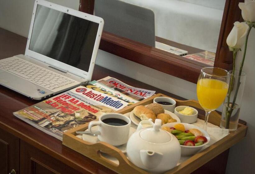 이그제큐티브 룸, Kingdom