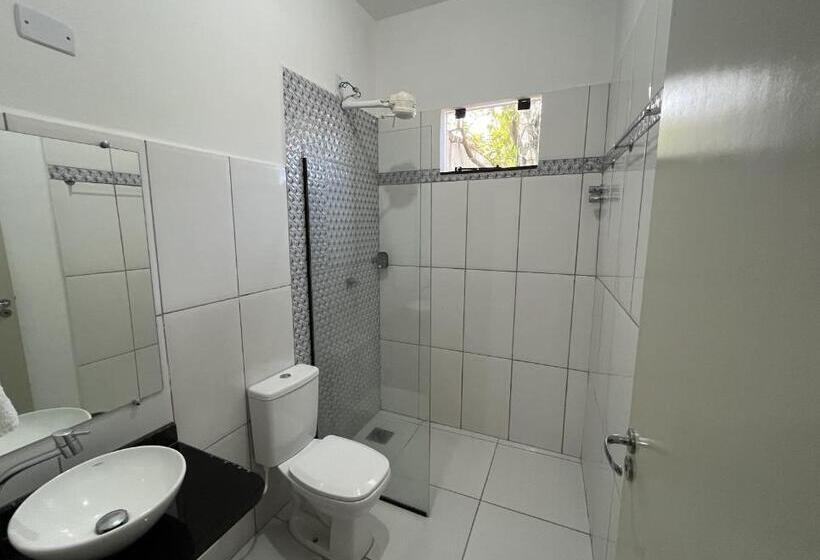 エコノミー4人部屋, Solar Do Cerrado