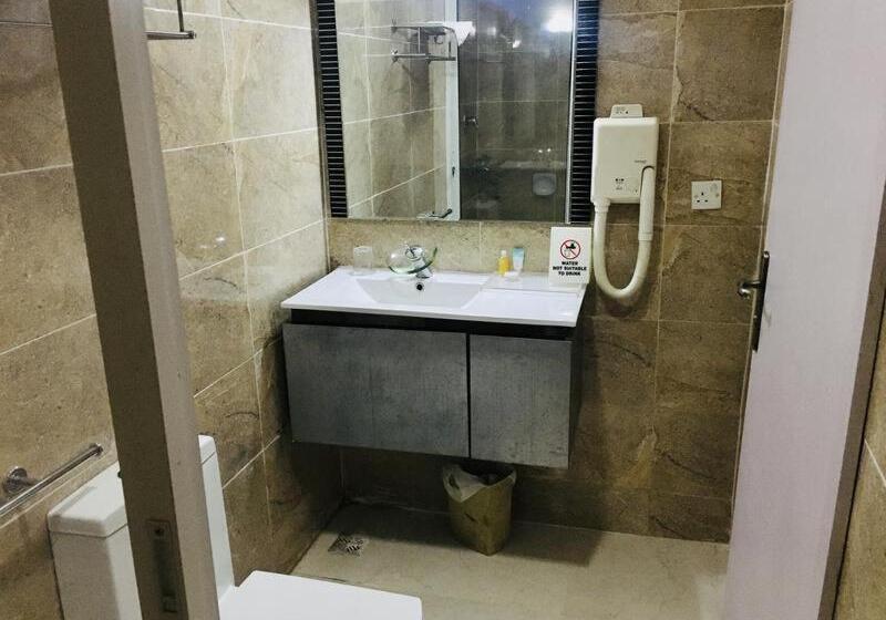 اتاق لوکس, Bw Starfire