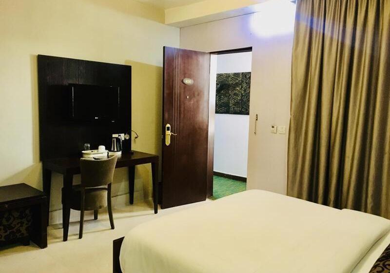 اتاق لوکس, Bw Starfire