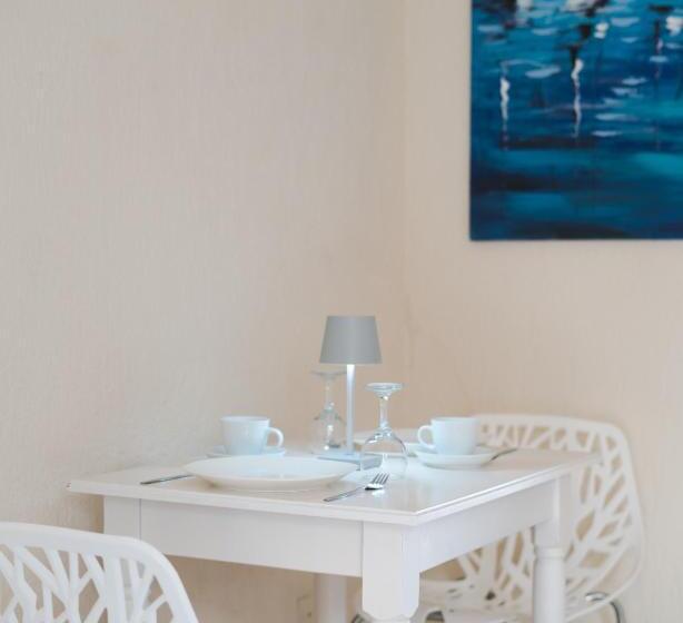 דירת חדר, Residence Poseidon