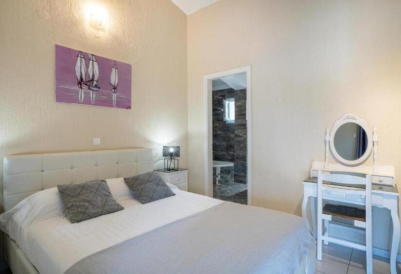 דירת חדר, Residence Poseidon