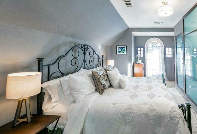带大床的标准间, Blue Heron Bed And Breakfast On Lake Granbury