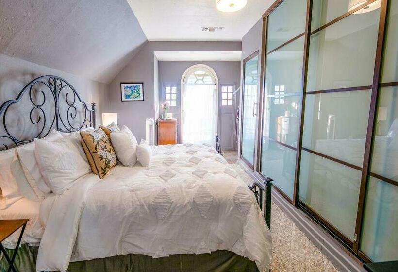 带大床的标准间, Blue Heron Bed And Breakfast On Lake Granbury