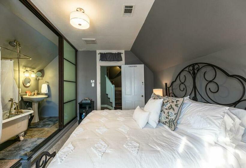 带大床的标准间, Blue Heron Bed And Breakfast On Lake Granbury