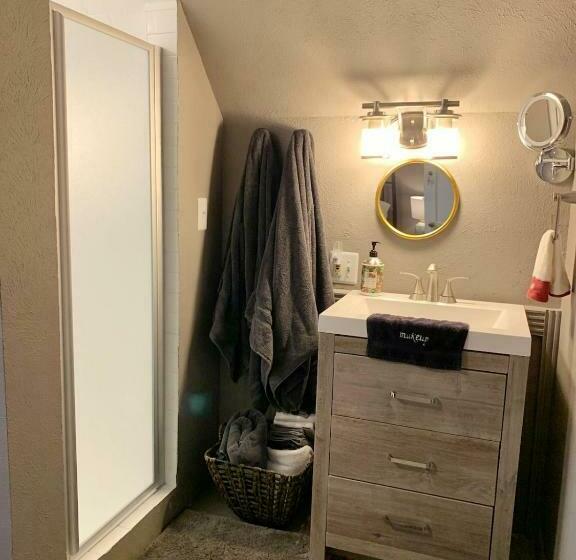 带大床的标准间, Blue Heron Bed And Breakfast On Lake Granbury