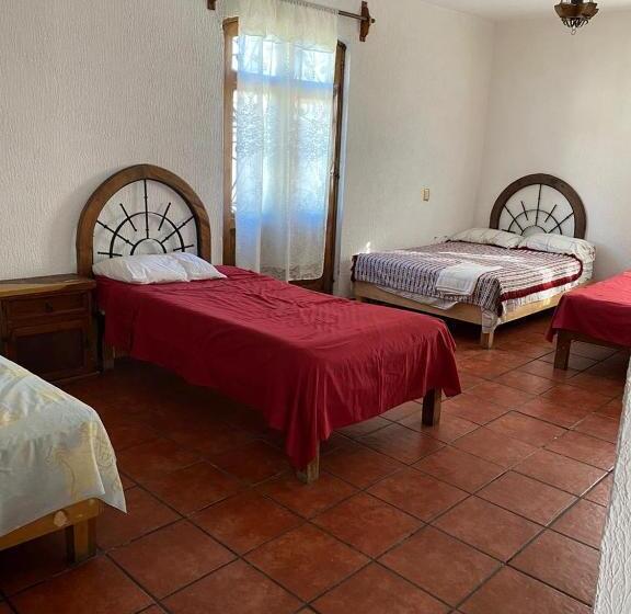 חדר סטנדרט לארבעה, Real Santo Domingo