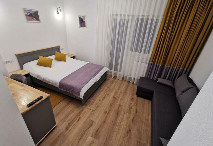 اتاق استاندارد سه نفره, Casa De Pe Vale