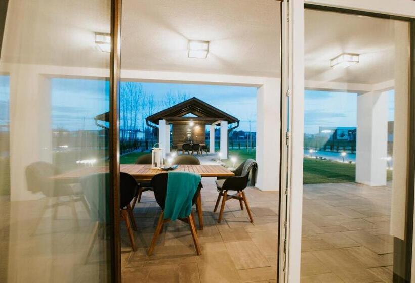 Дом 1 Спальня, Erzsébet Vendégház Mórahalom