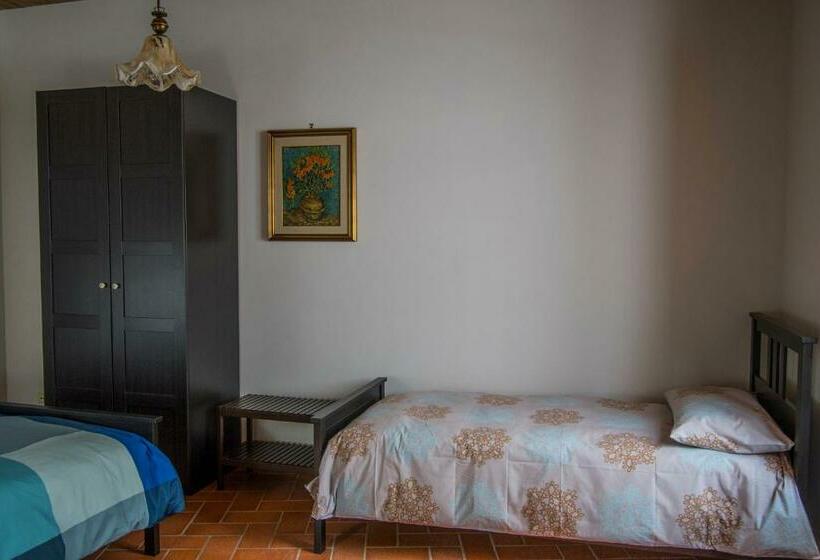 غرفة قياسية ثلاثية, B&b Antico Casale