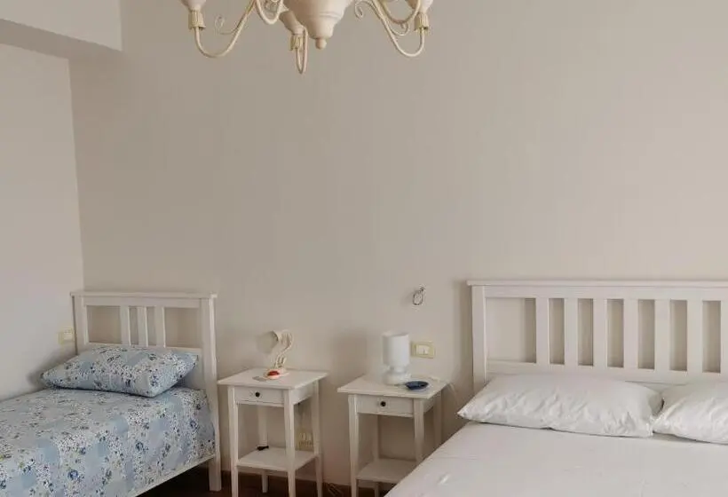 Standard Triple Room with Terrace, B&b Antico Casale
