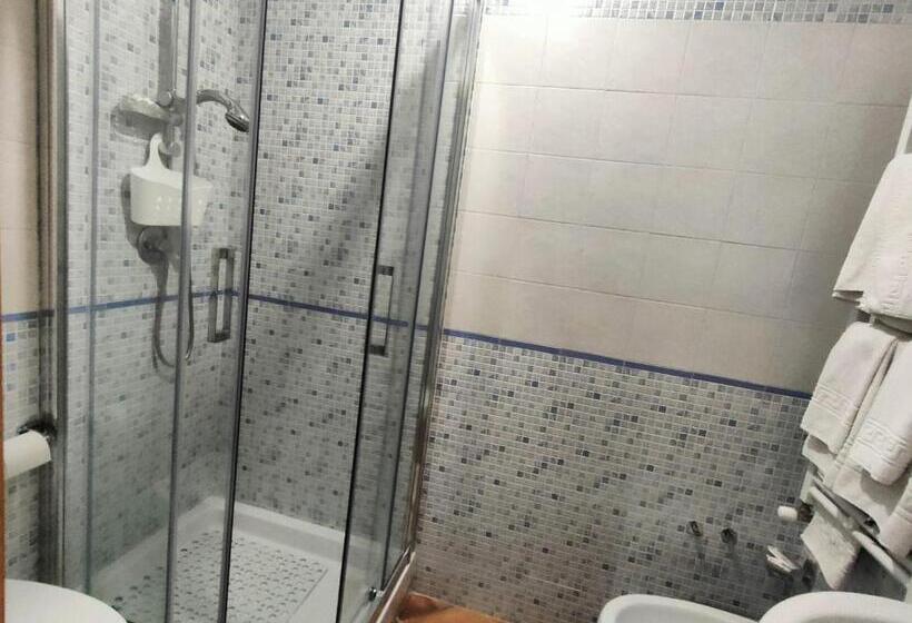 חדר לארבעה סטנדרטי עם נוף לגינה, B&b Antico Casale