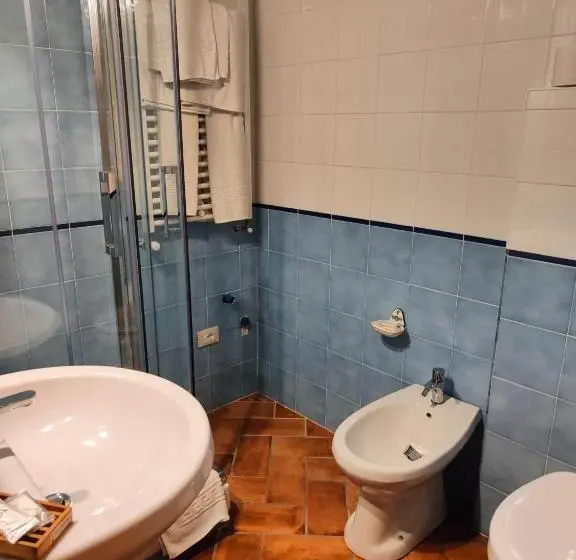 Standard Neljän Hengen Huone Puutarhanäkymä, B&b Antico Casale