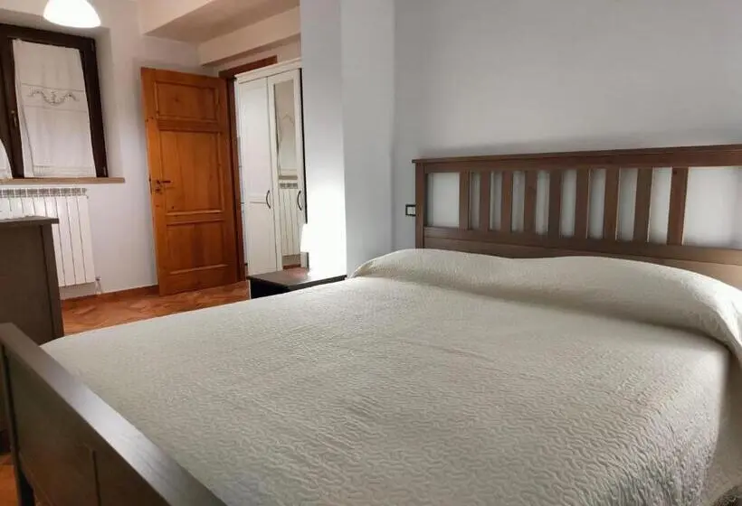 Standard Neljän Hengen Huone Puutarhanäkymä, B&b Antico Casale