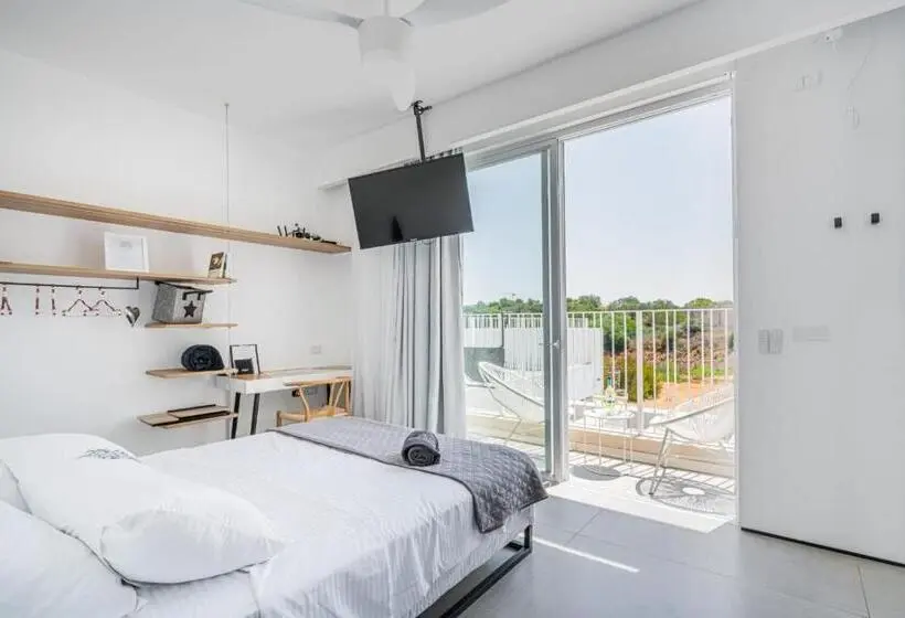 バルコニー付きスタンダードルーム, Danielle Boutique Suite