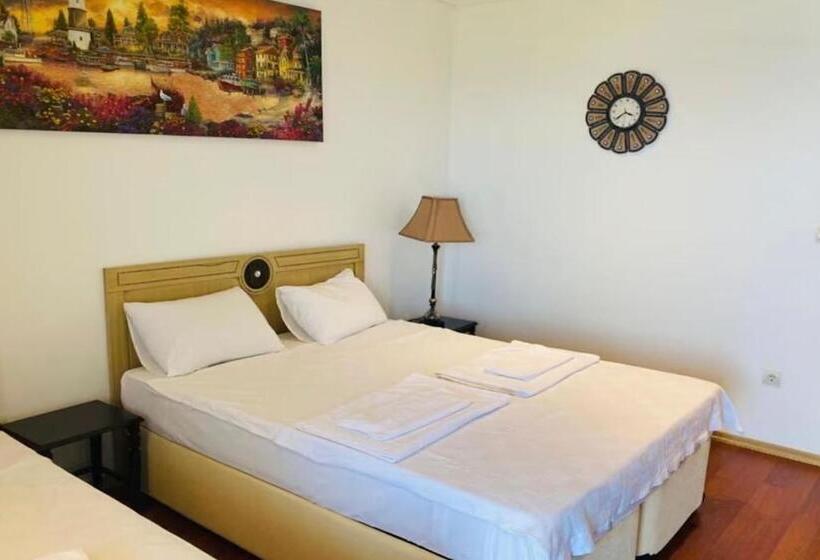 اتاق استاندارد سه نفره, Datca Villa Carla