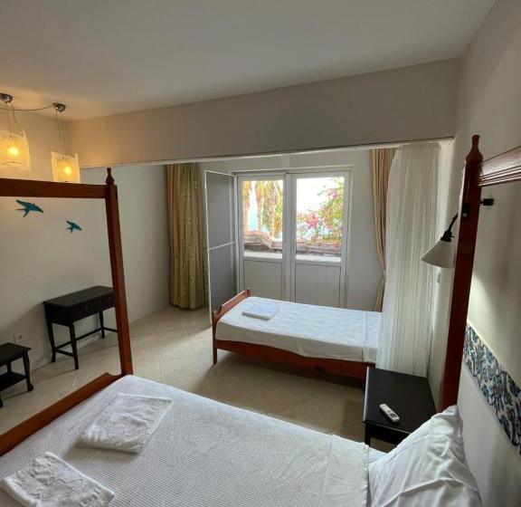 اتاق استاندارد سه نفره, Datca Villa Carla