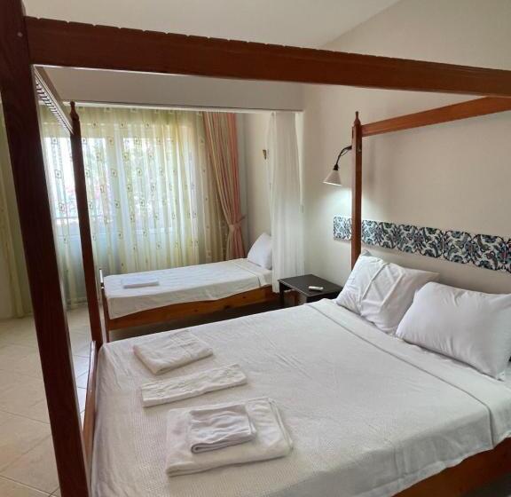 اتاق استاندارد سه نفره, Datca Villa Carla