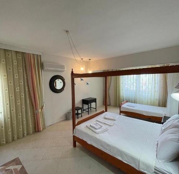 اتاق استاندارد سه نفره, Datca Villa Carla