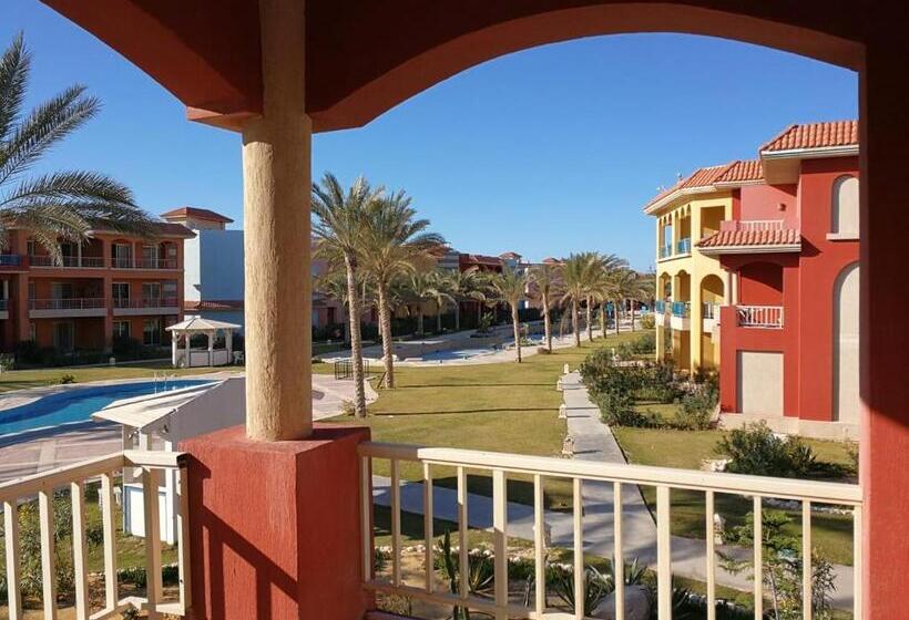Estúdio Estandar Vista Piscina, شاليهات بورتو مطروح فيو بحر Porto Matrouh Sea View Families Only