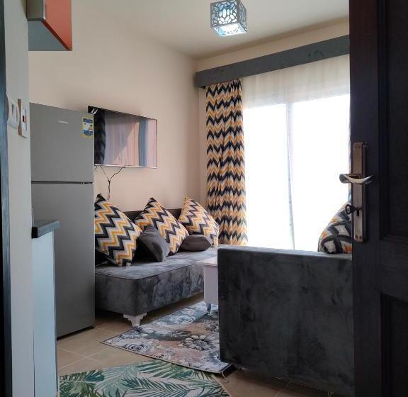 Escritório Superior, شاليهات بورتو مطروح فيو بحر Porto Matrouh Sea View Families Only