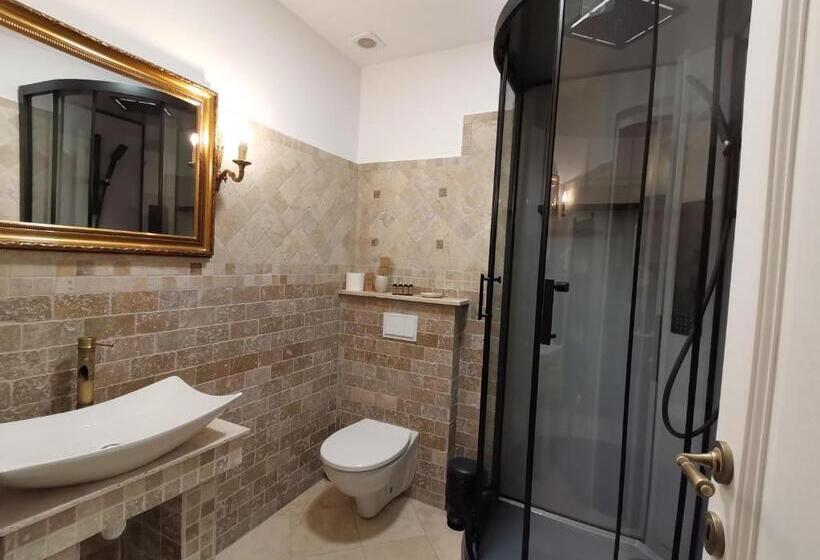 Стандартный Номер Кровать Кинг, Weiss Little Palace