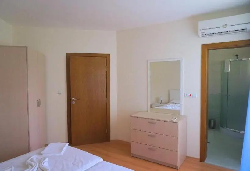 Huoneisto 1 Makuuhuone Merinäkymä, комплекс бяла виста до плажа   Complex Byala Vista Near The Beach