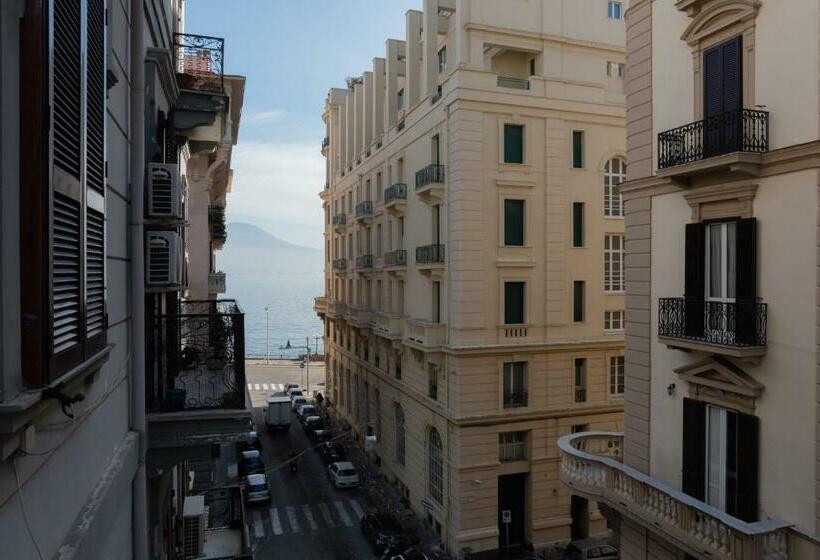 اتاق لوکس با چشم‌انداز دریا, B&b Lex Room Santa Lucia