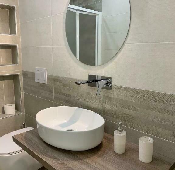 スタンダードルーム, La Rosa Del Vesuvio