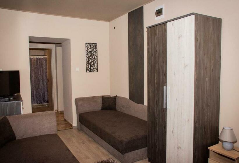 חדר סטנדרט לארבעה, Aranyfürt Vendégház