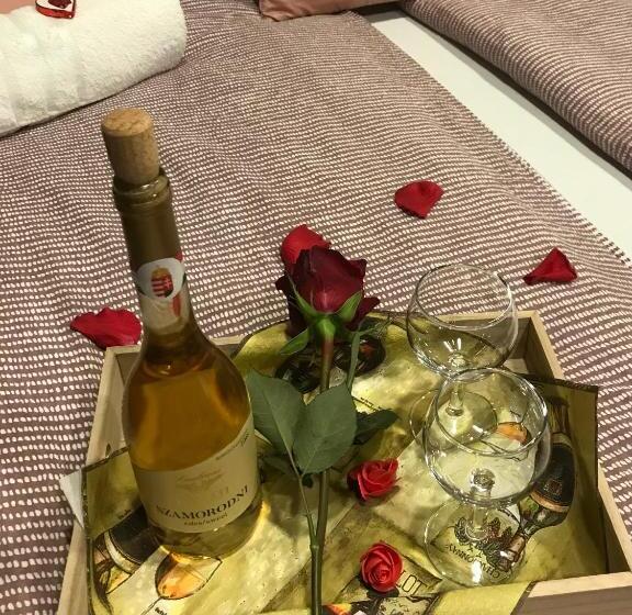 חדר משפחתי, Aranyfürt Vendégház