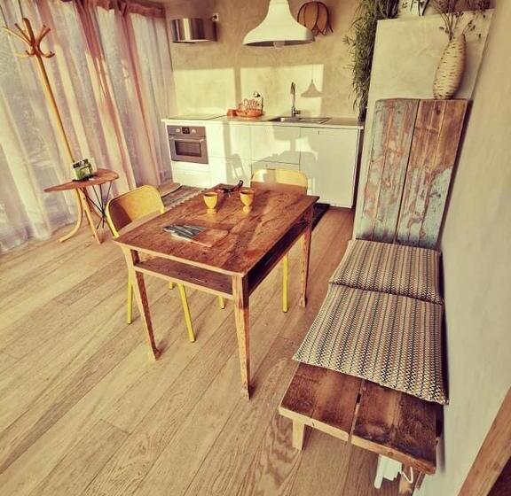 디럭스 방갈로, Panacée Guesthouses