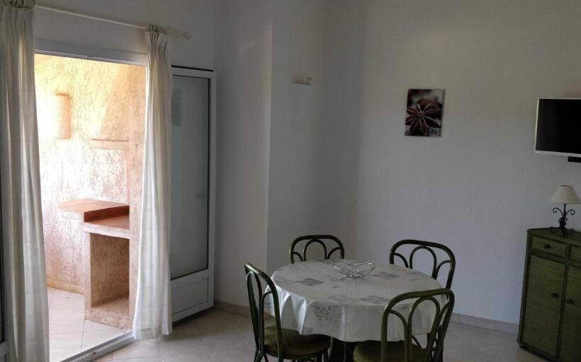 ویلای 1 خوابه با چشمانداز دریا, Résidence Liccia Di Furu