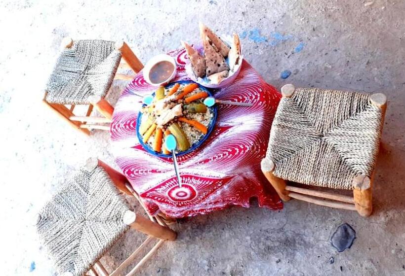 ベーシックトリプルルーム, Guests House